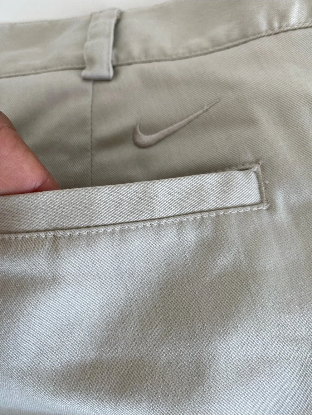 Nike Golf Pleated Flat Front Shorts Beige Khaki Chino Mens Size 42 Classic